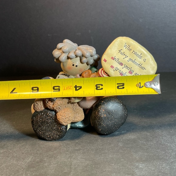 Henton Hobo Figurine Who Needs A Fairy Godmother When You've Got A Grandma T55 - Picture 3 of 10